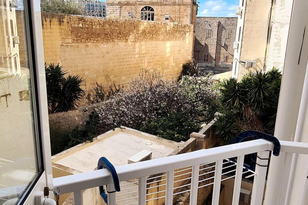 Cozy Inside.City & Beach Outside Apartment Sliema Luaran gambar